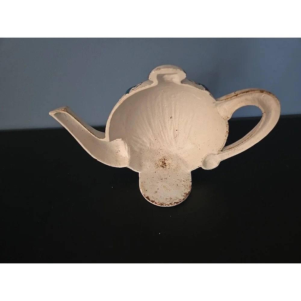 Vintage Cast Iron Teapot / Kettle‎ Blue And White Door Stopper Stay